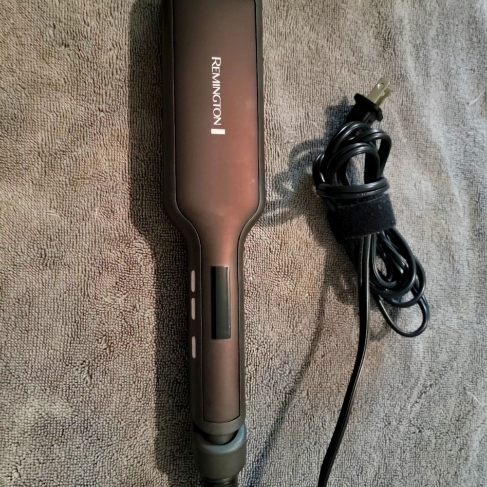 Remington flat iron